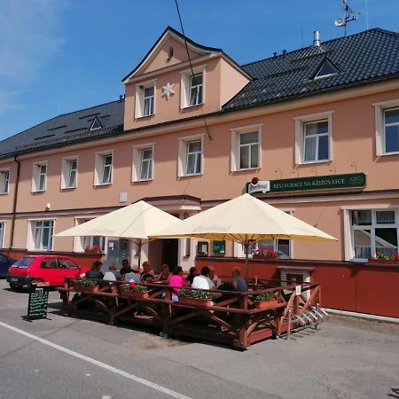 Penzion A Restaurace Na Krizovatce Polevsko Buitenkant foto