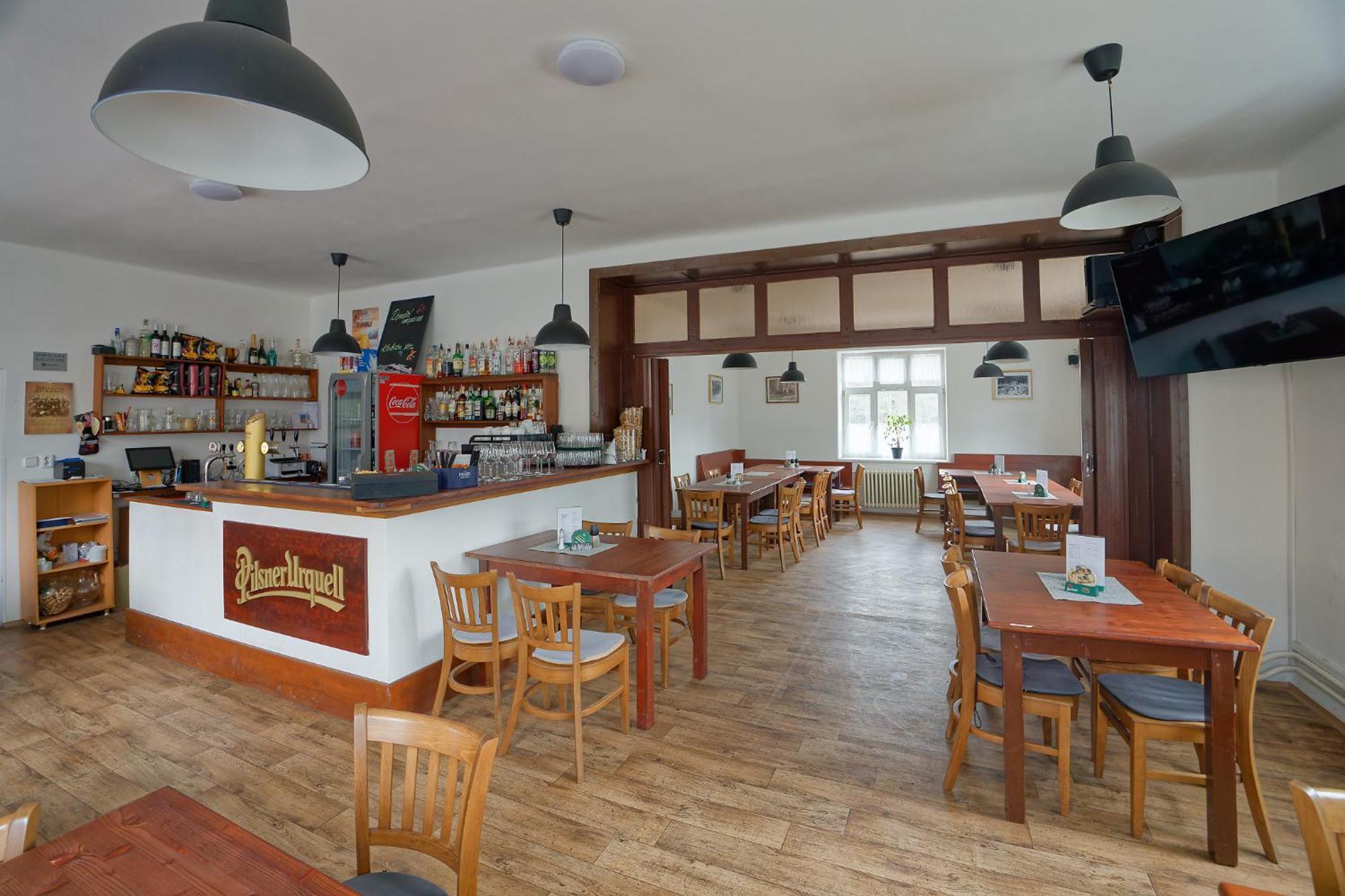 Penzion A Restaurace Na Krizovatce Polevsko Buitenkant foto